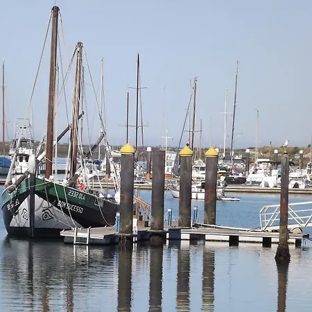 Entrecubos Konukevi Olhão