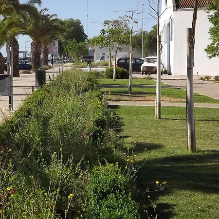 Entrecubos Konukevi Olhão