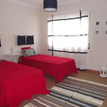 Konukevi Entrecubos 4*